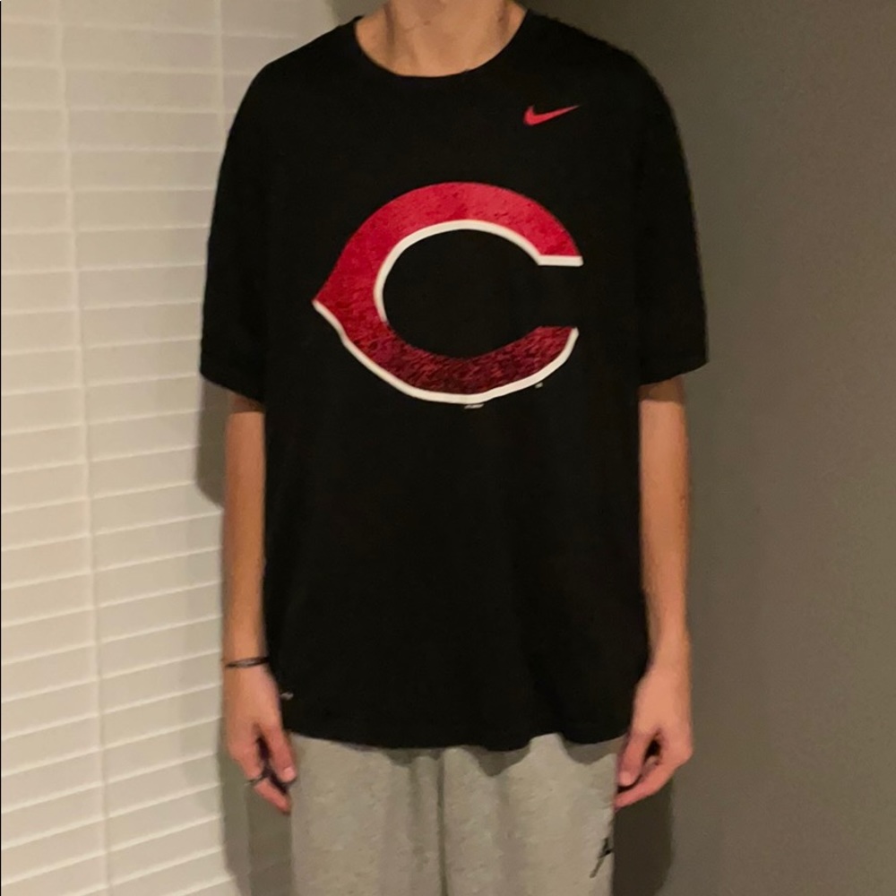 Cincinnati reds t shirt